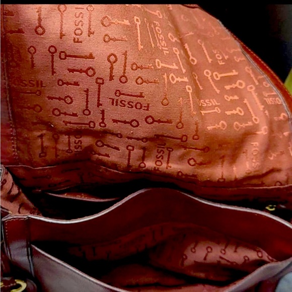 Fossil brand Messenger handbag in great condition - Picture 3 of 7